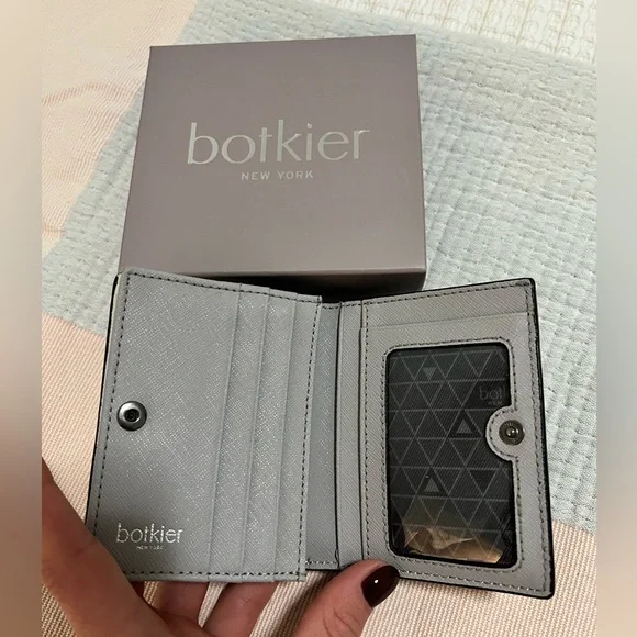 Botkier wallet - Picture 6 of 6